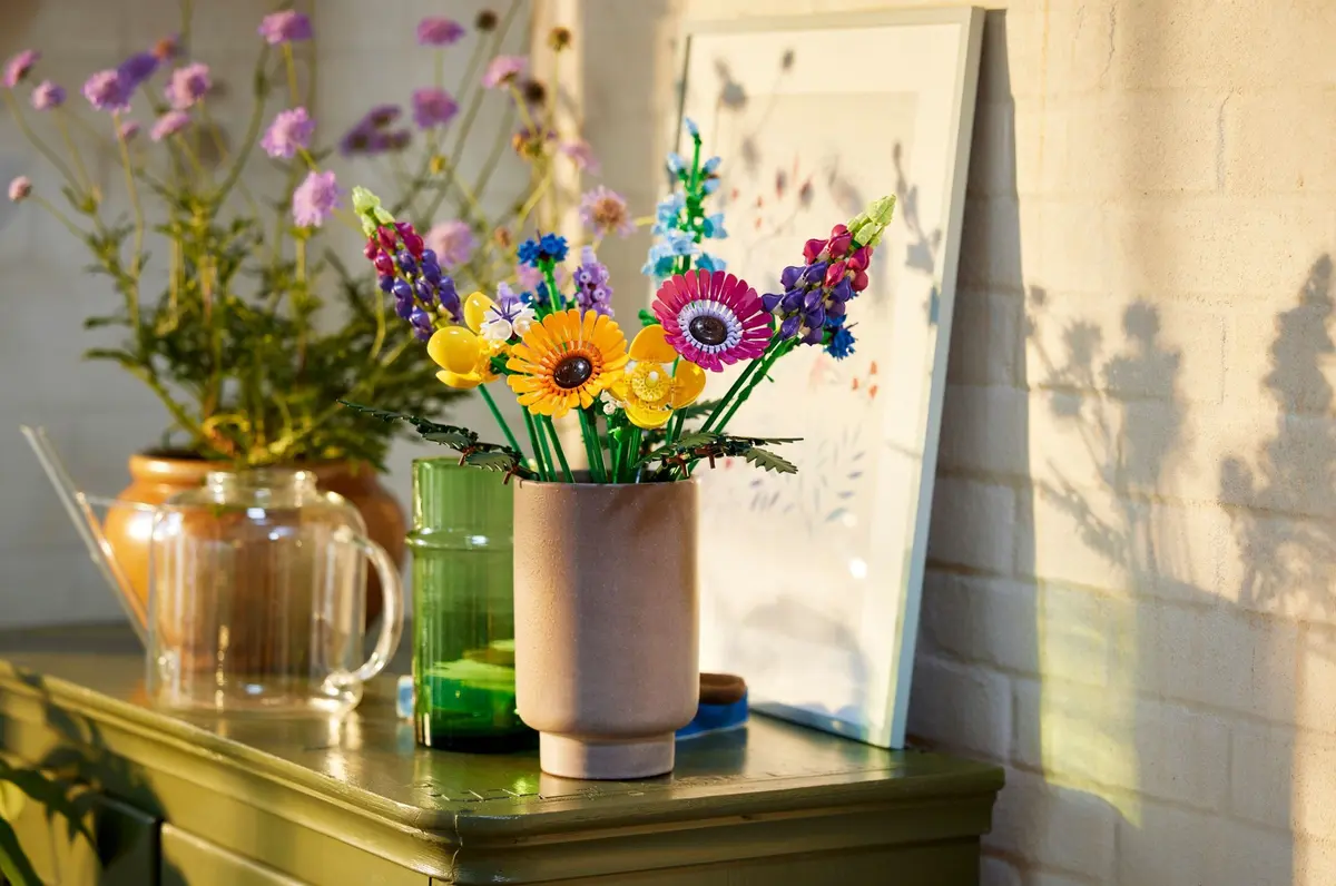 LEGO Icons 10313 Wildflower Bouquet set, image 11