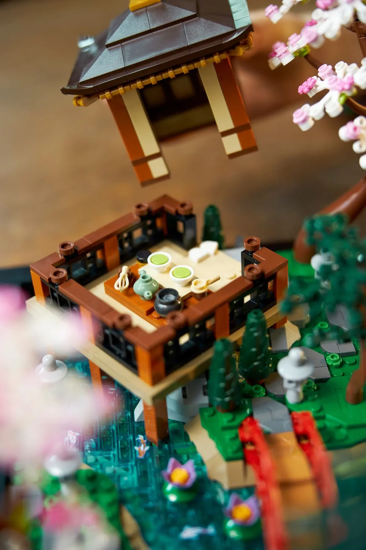 LEGO Icons 10315 Tranquil Garden set, image 7
