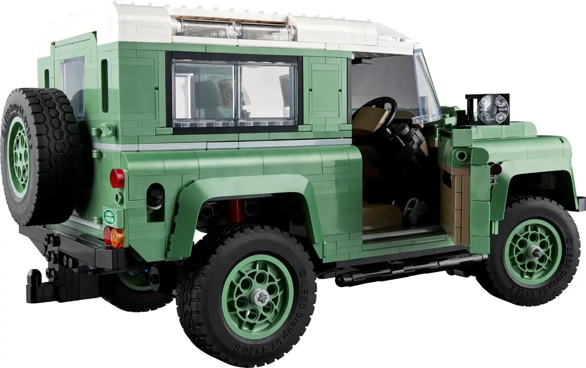 LEGO Icons 10317 Land Rover Classic Defender 90 set, image 6