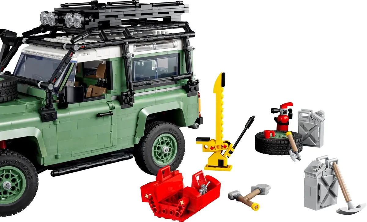 LEGO Icons 10317 Land Rover Classic Defender 90 set, image 7