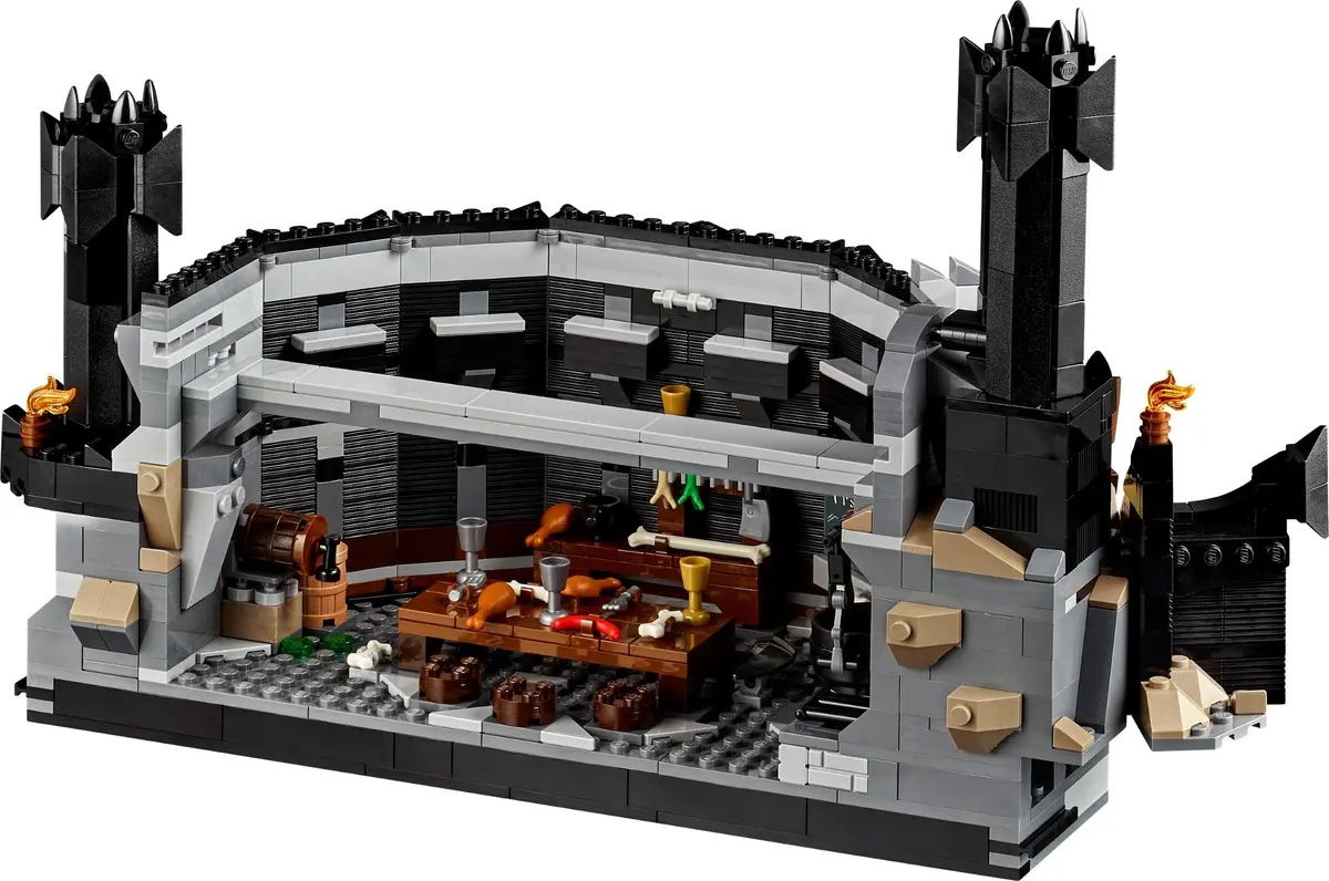 LEGO Icons 10333 The Lord of the Rings: Barad-dûr set, image 7