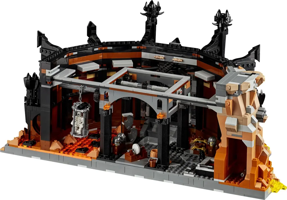 LEGO Icons 10333 The Lord of the Rings: Barad-dûr set, image 6