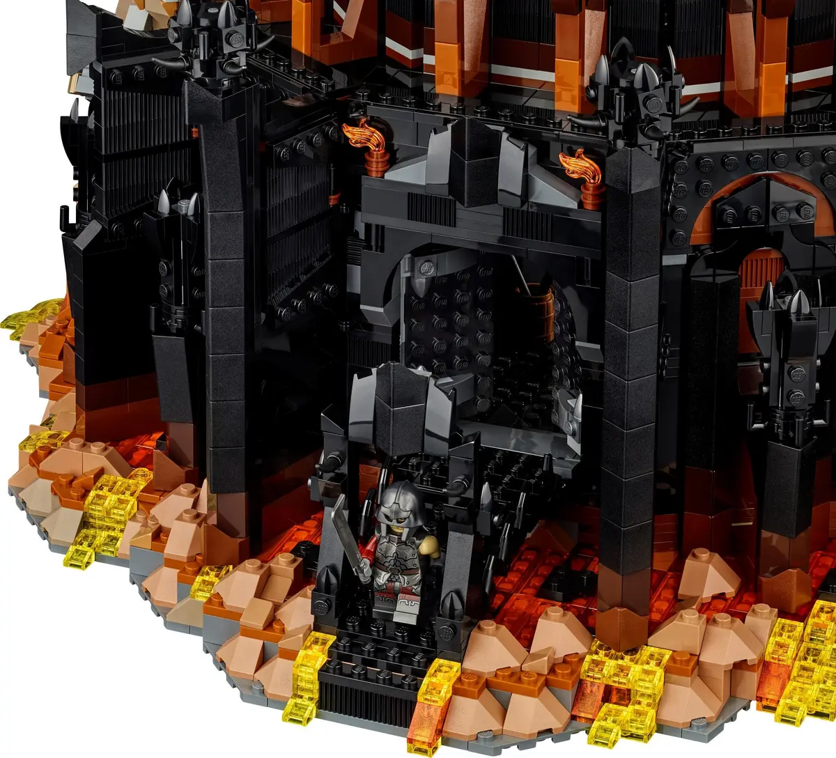 LEGO Icons 10333 The Lord of the Rings: Barad-dûr set, image 11
