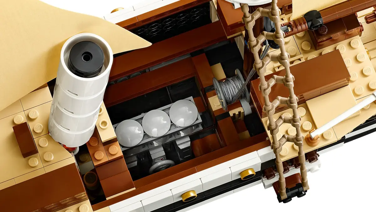 LEGO Icons 10335 The Endurance set, image 16