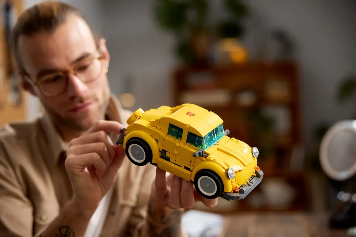 LEGO Icons 10338 Bumblebee set, image 13