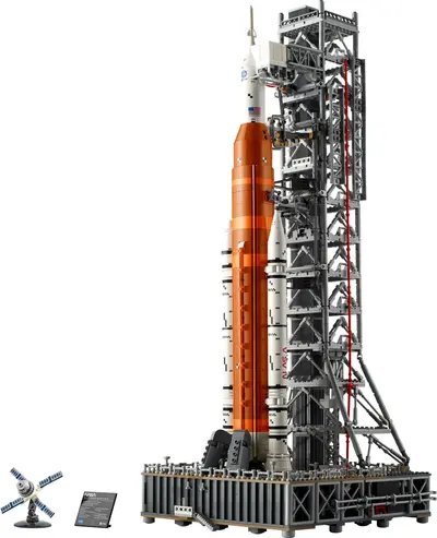 LEGO Icons 10341 NASA Artemis Space Launch System set