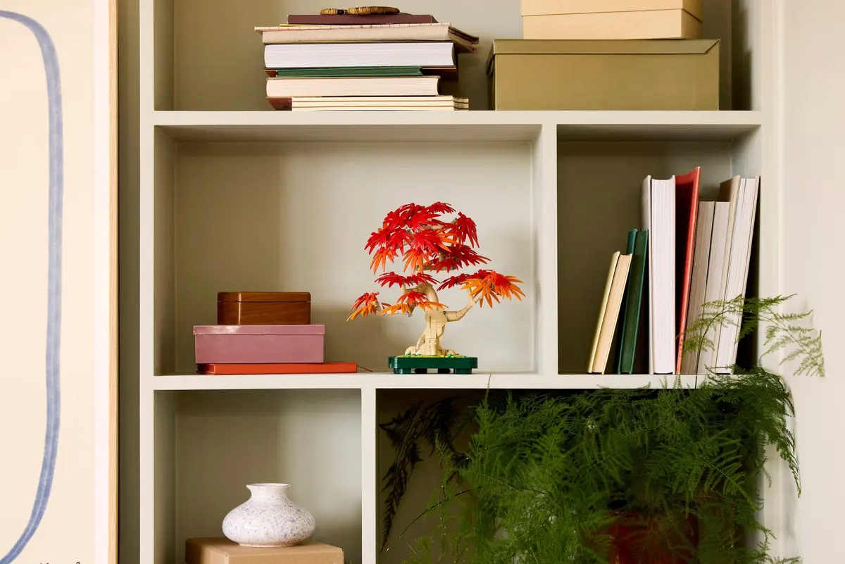 LEGO Botanicals 10348 Japanese Maple Tree set, image 9
