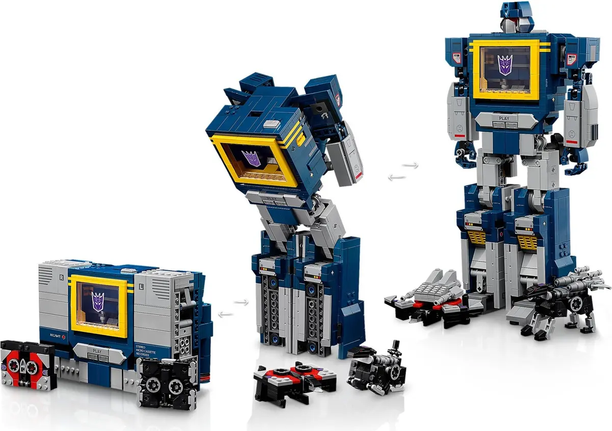 LEGO Icons 10358 Transformers: Soundwave set, image 13