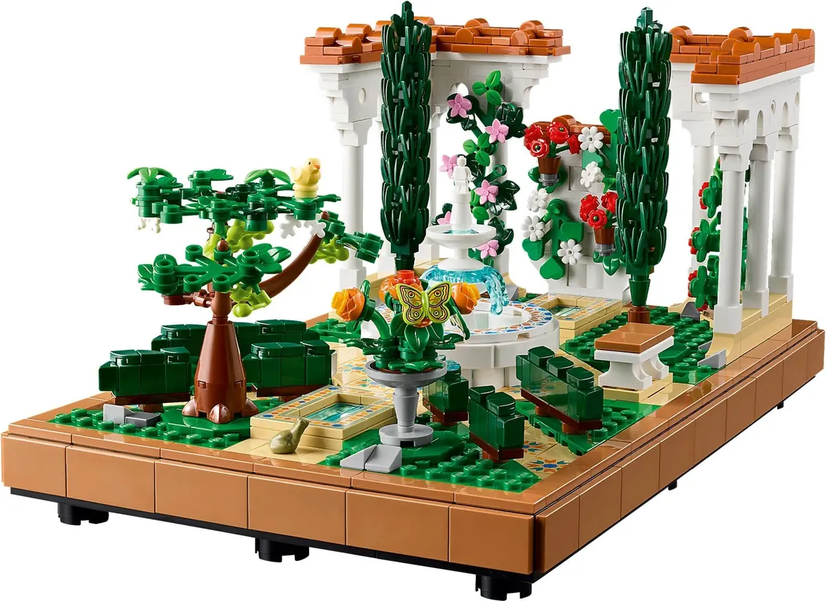 LEGO Icons 10359 Fountain Garden set, image 10