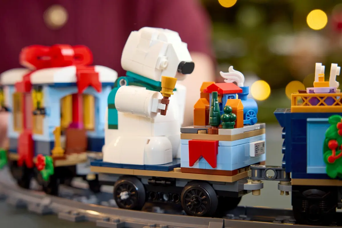 LEGO Icons 10361 Holiday Express Train set, image 8