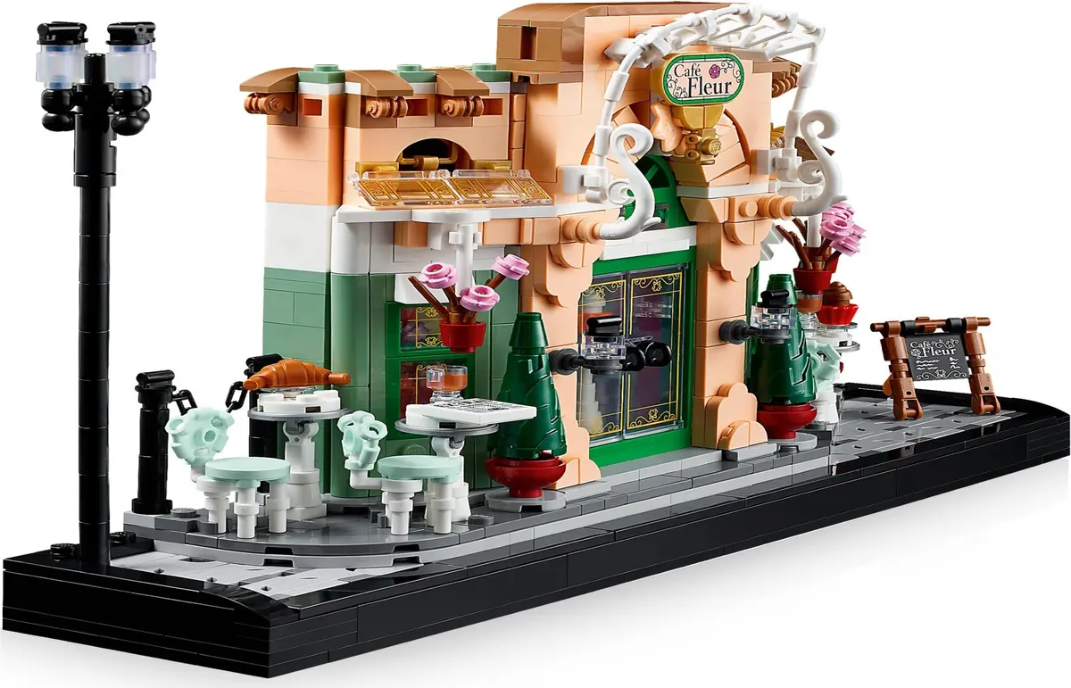 LEGO Icons 10362 French Café set, image 9