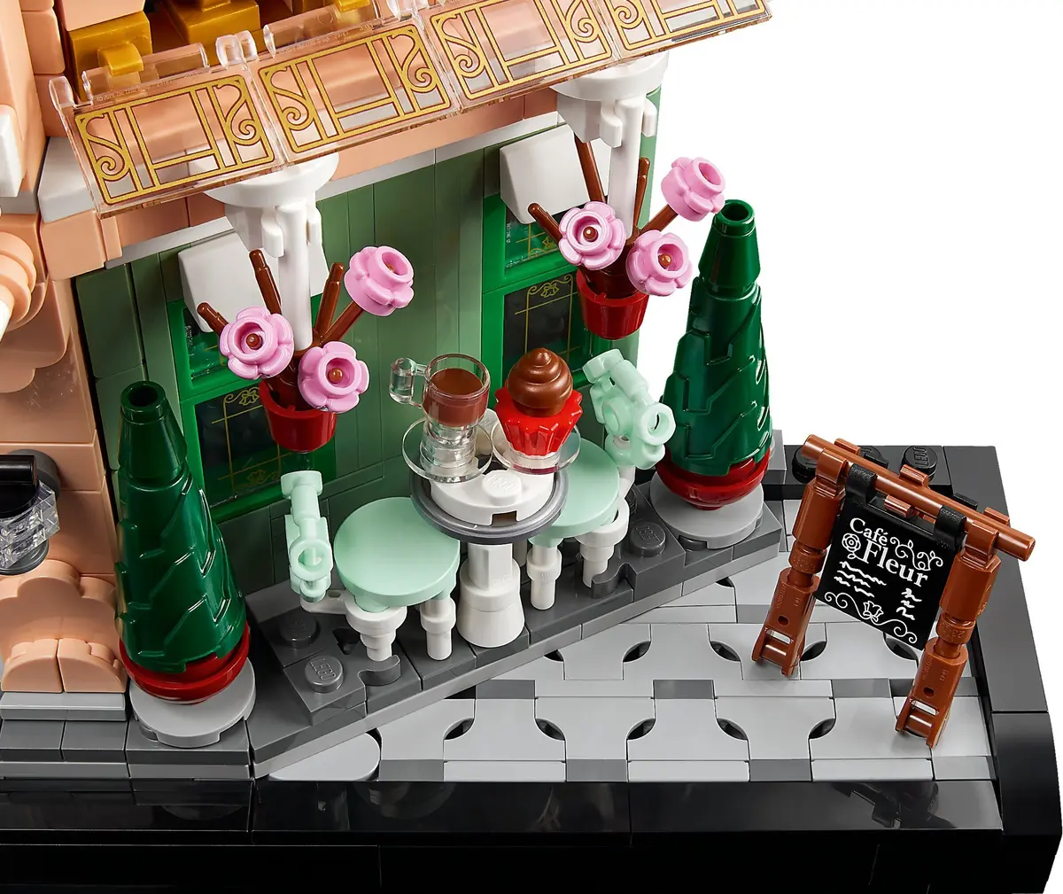 LEGO Icons 10362 French Café set, image 10