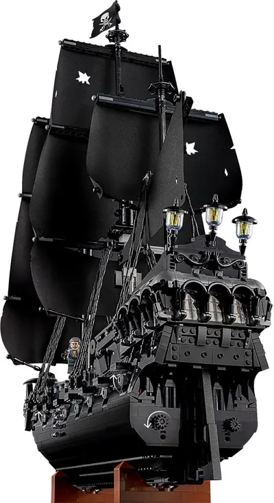 LEGO Icons 10365 Captain Jack Sparrow's Pirate Ship set, image 17