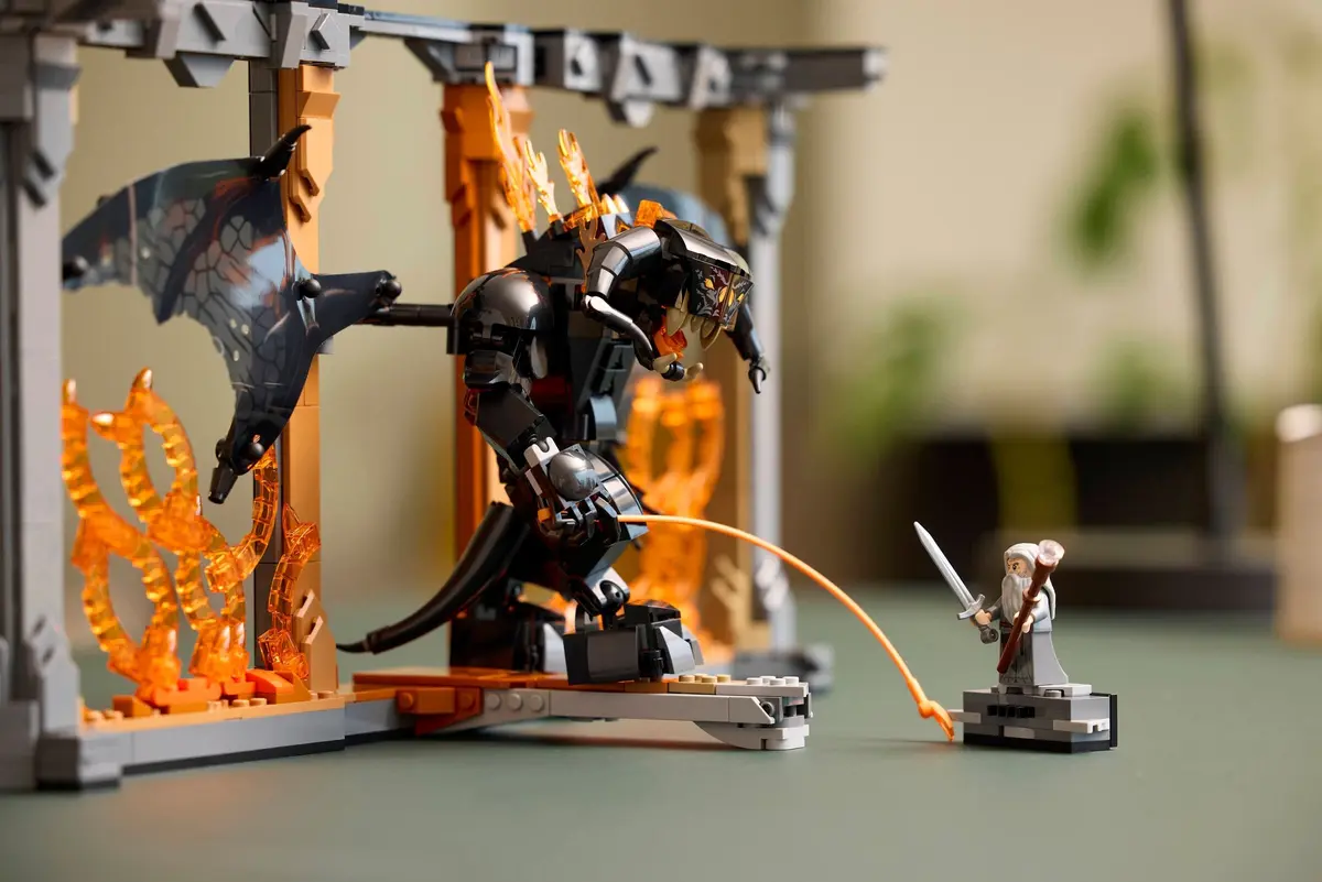 LEGO Icons 10367 The Lord of the Rings: Balrog Book Nook set, image 5
