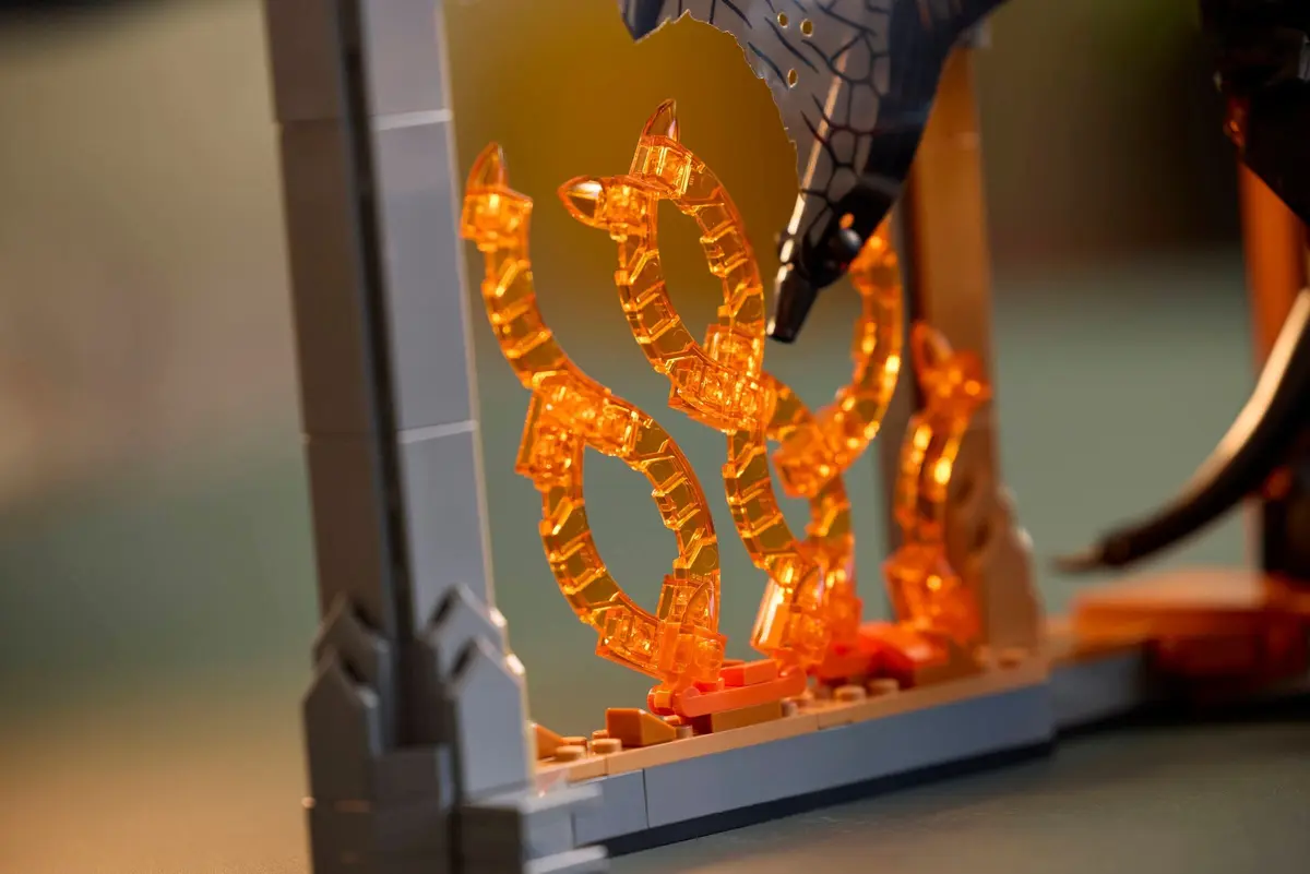 LEGO Icons 10367 The Lord of the Rings: Balrog Book Nook set, image 6