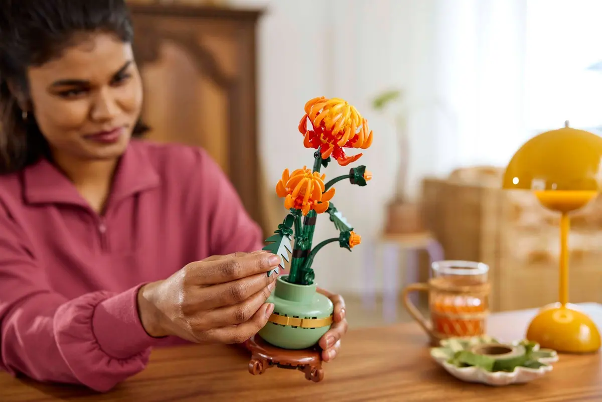 LEGO Icons 10368 Chrysanthemum set, image 6