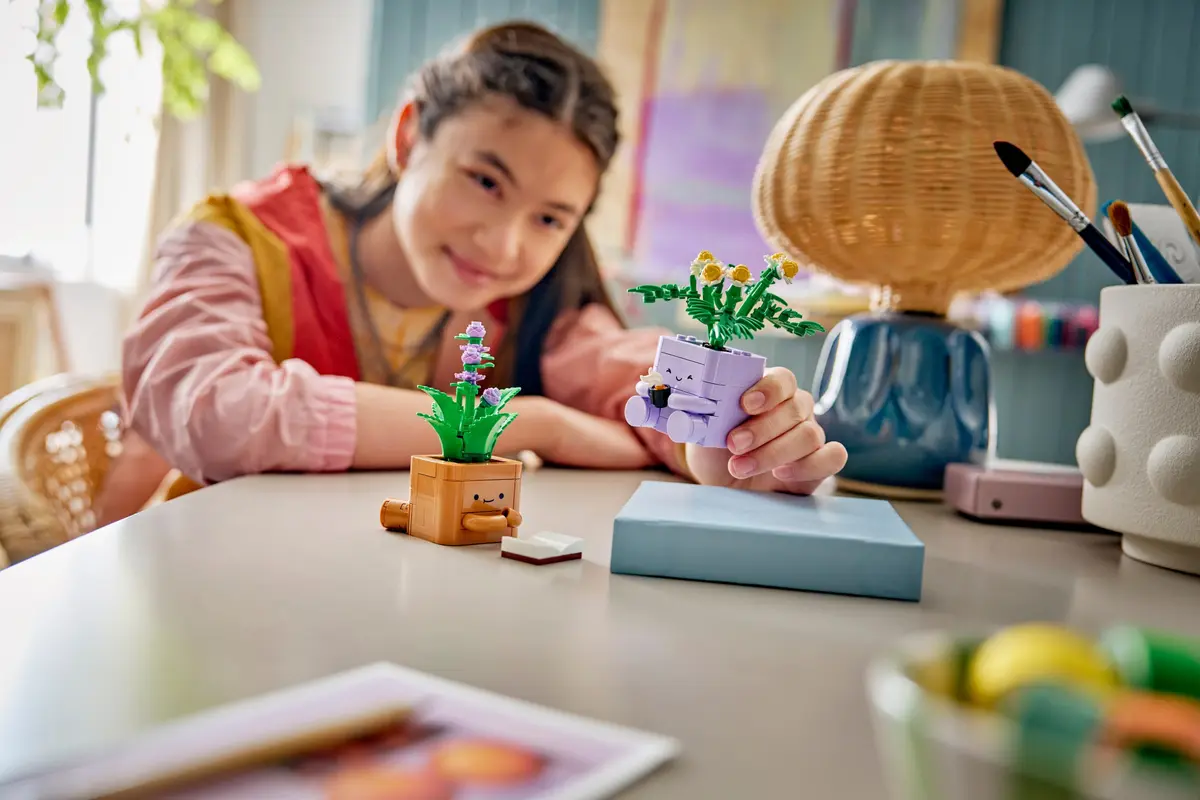 LEGO Botanicals 10371 Cosy Plants set, image 7