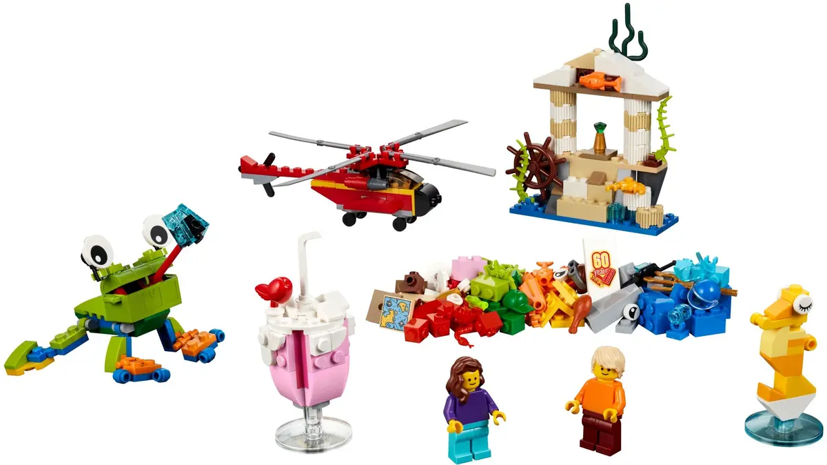LEGO Classic 10403 World Fun set