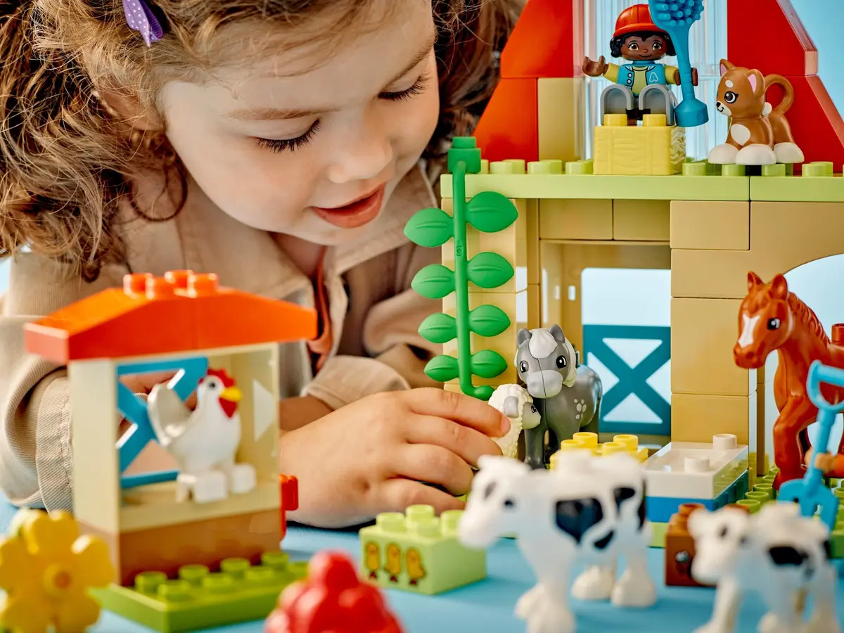 LEGO DUPLO 10416 Caring for Animals at the Farm set, image 8