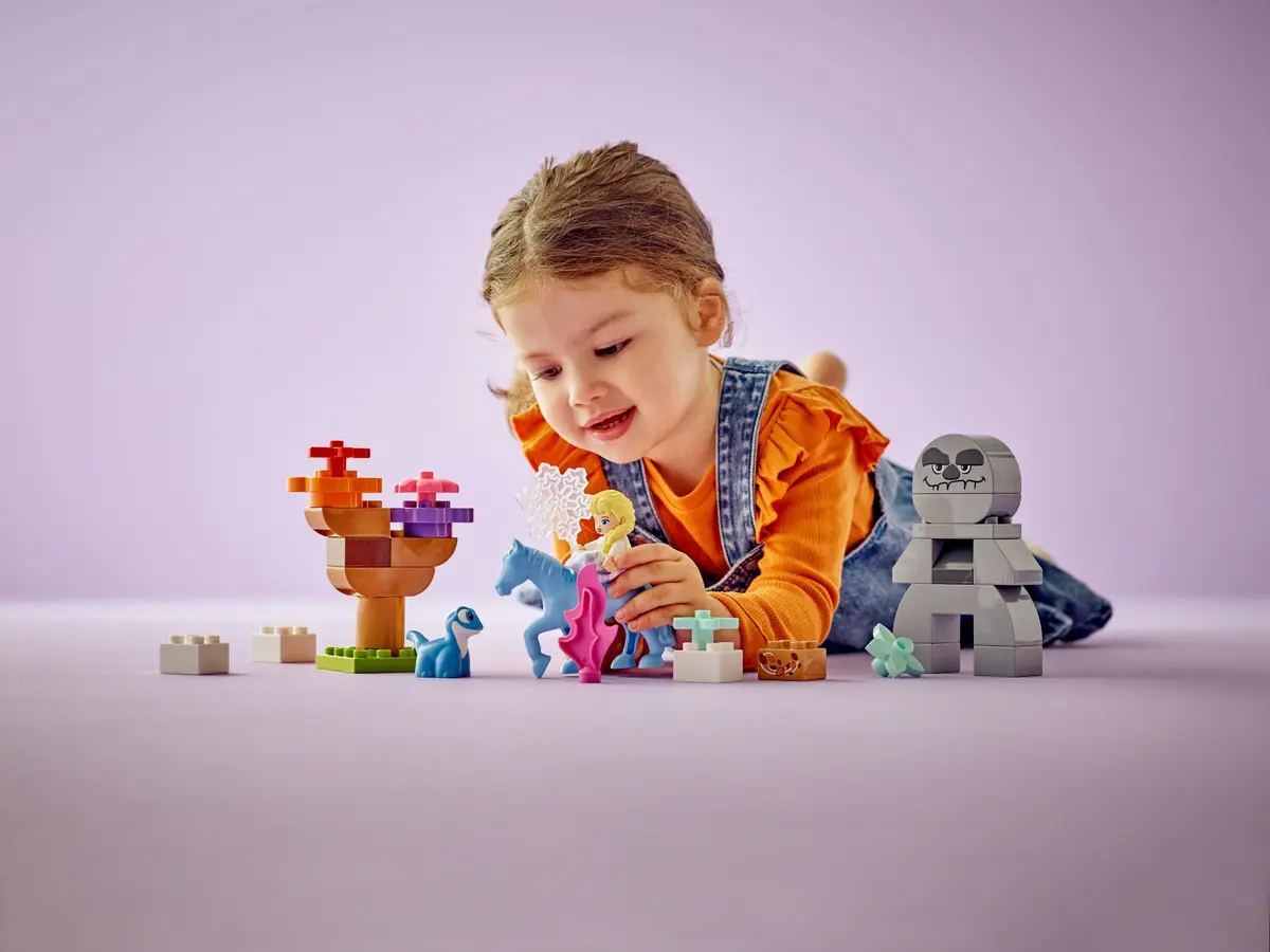 LEGO DUPLO 10418 Elsa & Bruni in the Enchanted Forest set, image 2