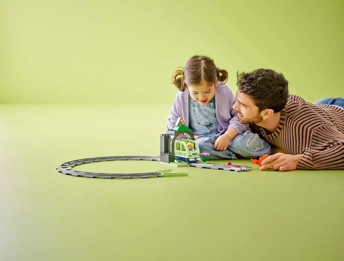 LEGO DUPLO 10425 Train Tunnel and Tracks set, image 6