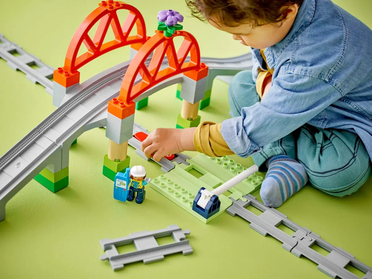 LEGO DUPLO 10426 Train Bridge and Tracks set, image 6