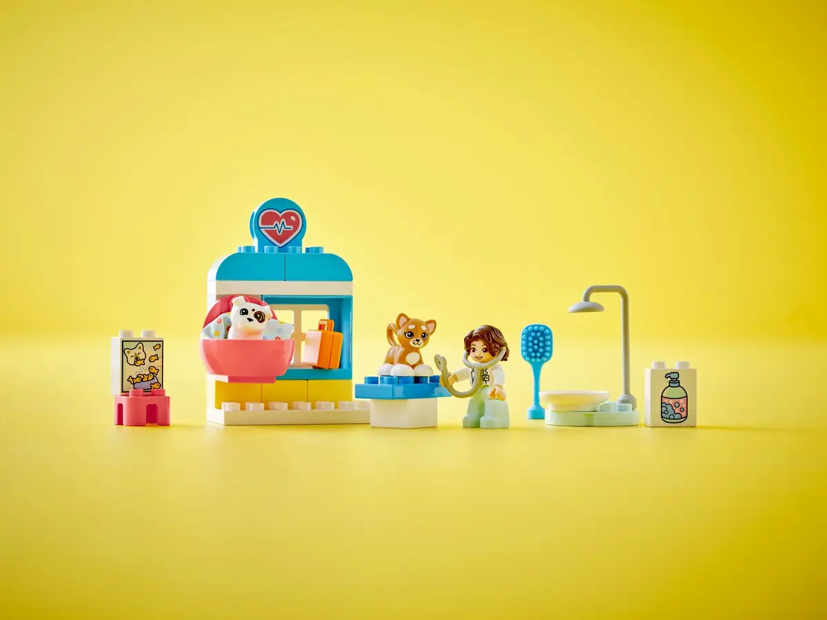 LEGO DUPLO 10438 Visit to the Vet Clinic set, image 9