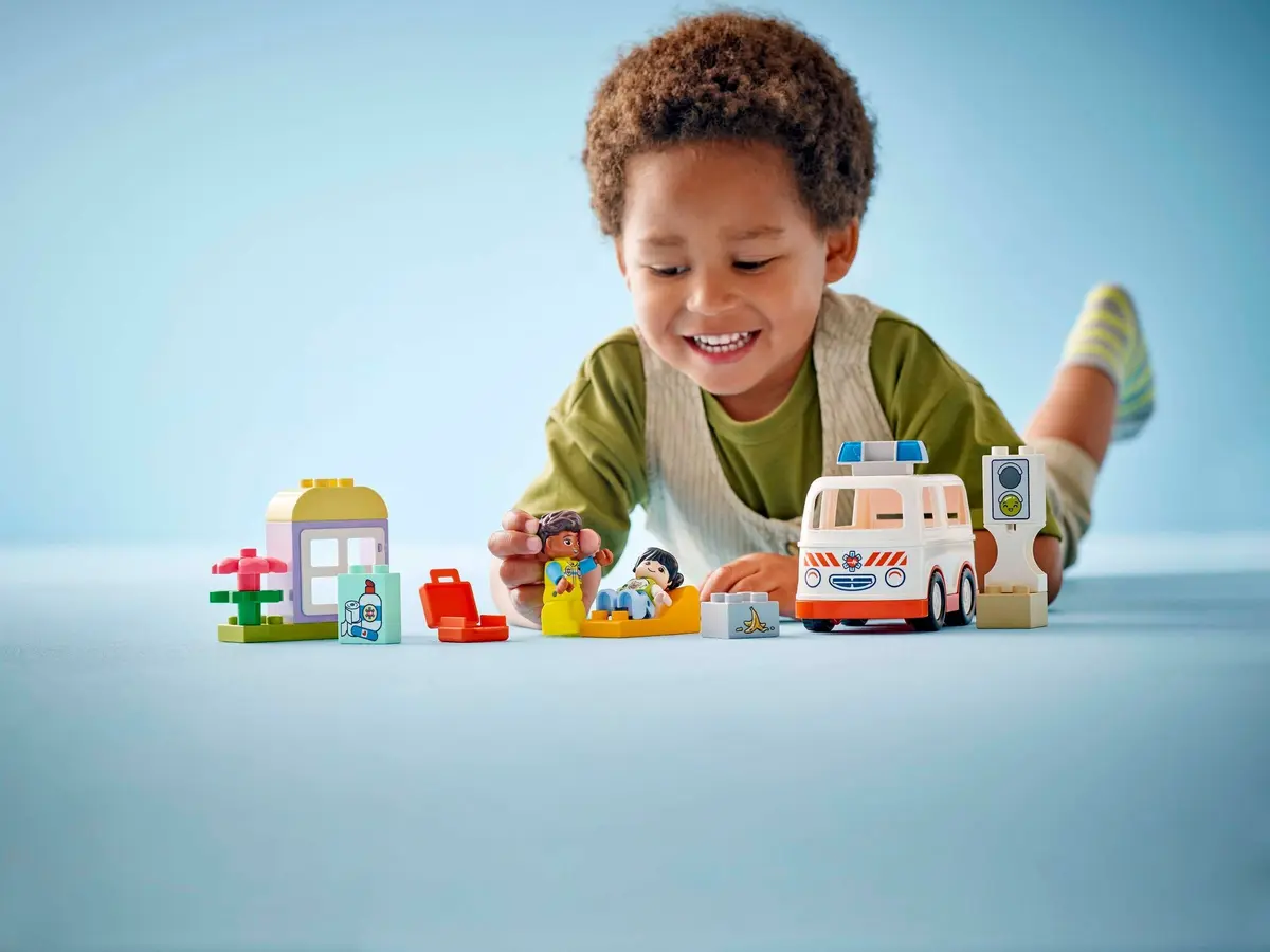 LEGO DUPLO 10447 Ambulance Driver set, image 6