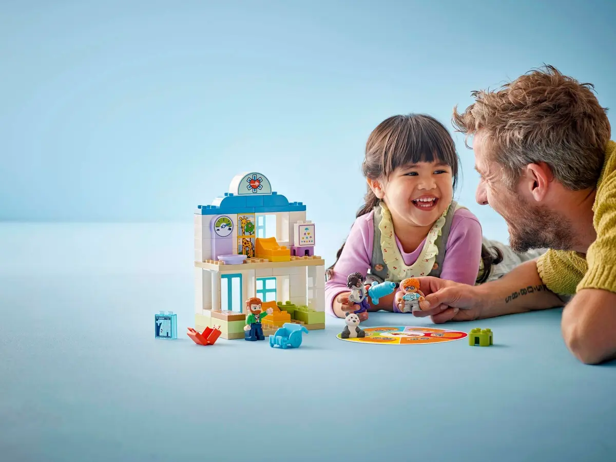 LEGO DUPLO 10449 First Time: Visit with the Doctor set, image 6