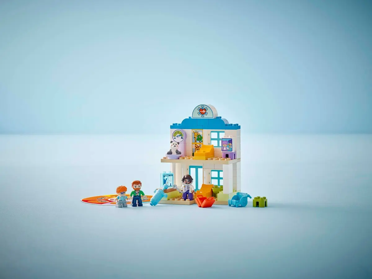 LEGO DUPLO 10449 First Time: Visit with the Doctor set, image 7