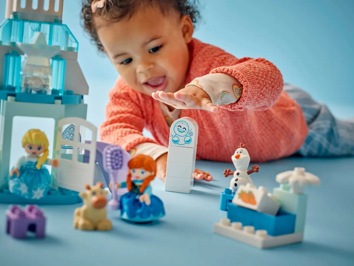 LEGO DUPLO 10455 Anna and Elsa's Frozen Castle Party set, image 5
