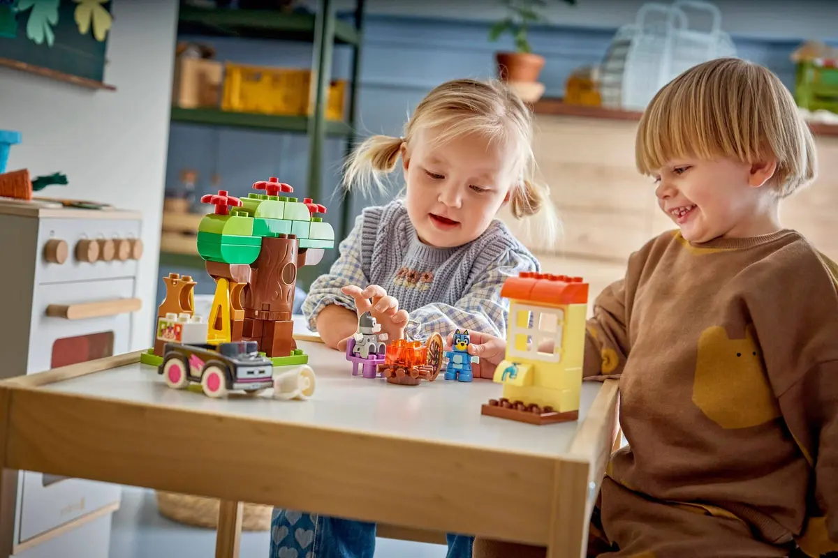 LEGO DUPLO 10469 Pizza Girls with Muffin and Bluey set, image 5
