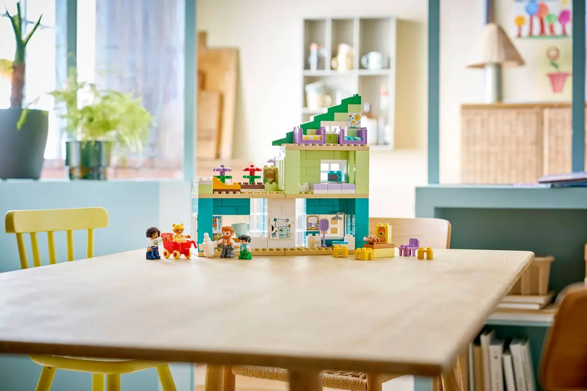 LEGO DUPLO 10470 3 in 1 Modern Family House with Figures set, image 7