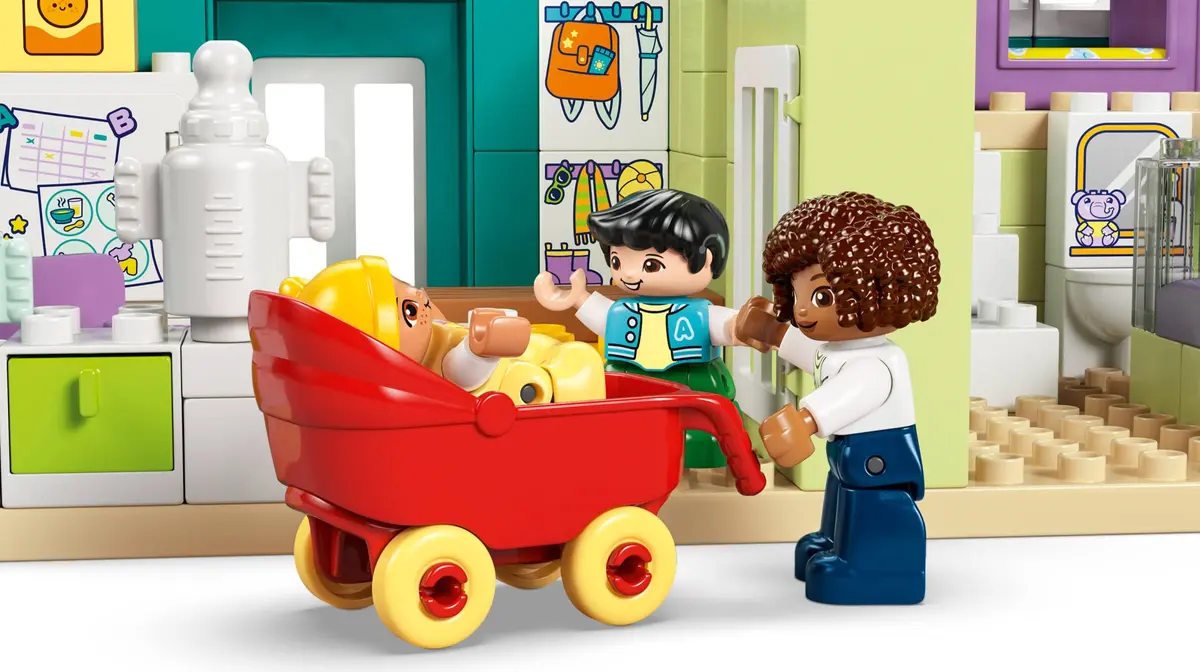 LEGO DUPLO 10470 3 in 1 Modern Family House with Figures set, image 13