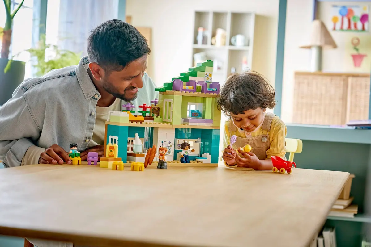 LEGO DUPLO 10470 3 in 1 Modern Family House with Figures set, image 6