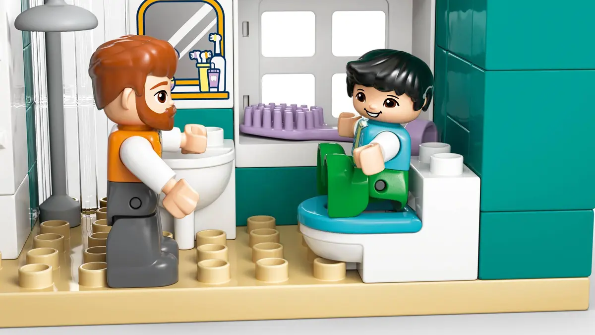 LEGO DUPLO 10470 3 in 1 Modern Family House with Figures set, image 12
