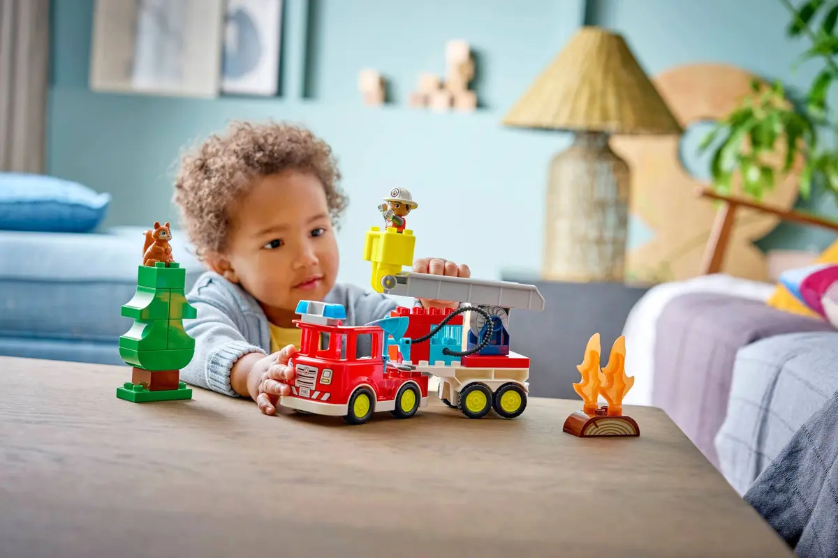 LEGO DUPLO 10473 Fire Truck with Hose and Firefighter set, image 6