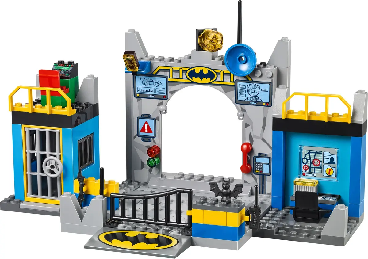 LEGO Juniors 10672 Batman: Defend the Batcave set