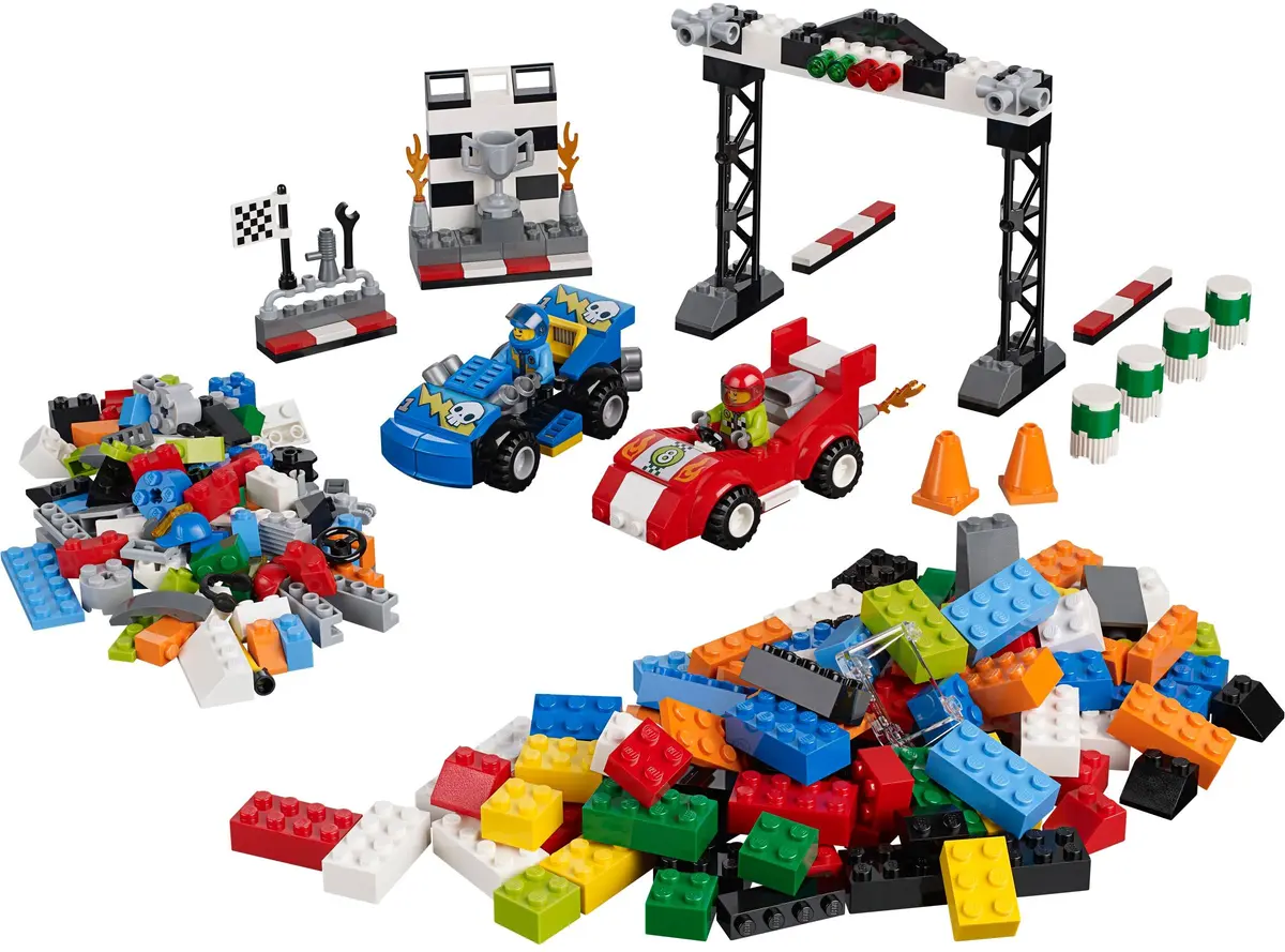 LEGO Juniors 10673 Race Car Rally set