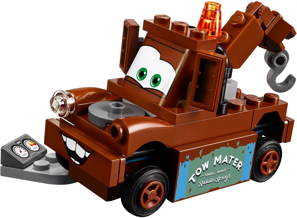 LEGO Juniors 10733 Mater's Junkyard set, image 3