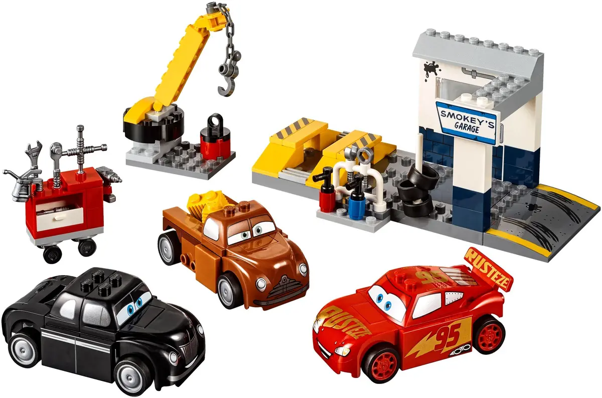 LEGO Juniors 10743 Smokey's Garage set