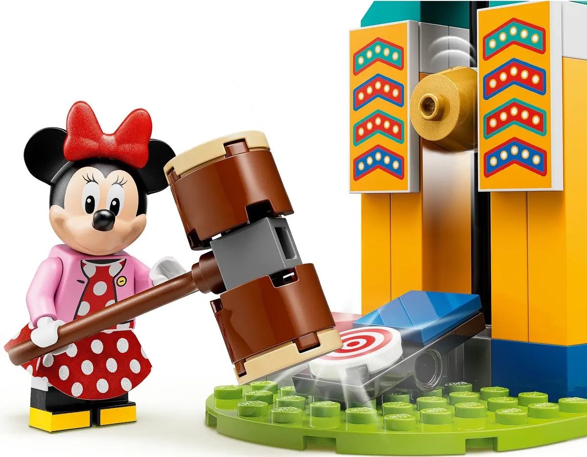 LEGO Disney 10778 Mickey, Minnie and Goofy's Fairground Fun set, image 4