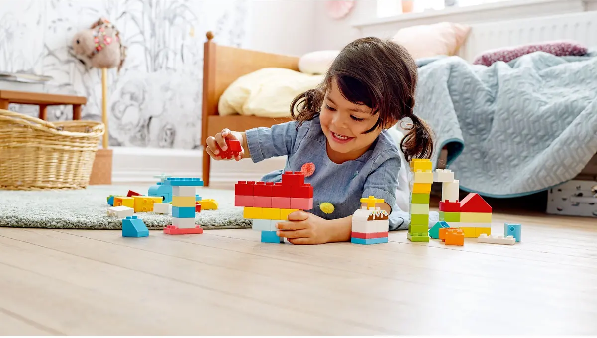 LEGO DUPLO 10909 Heart Box set, image 4