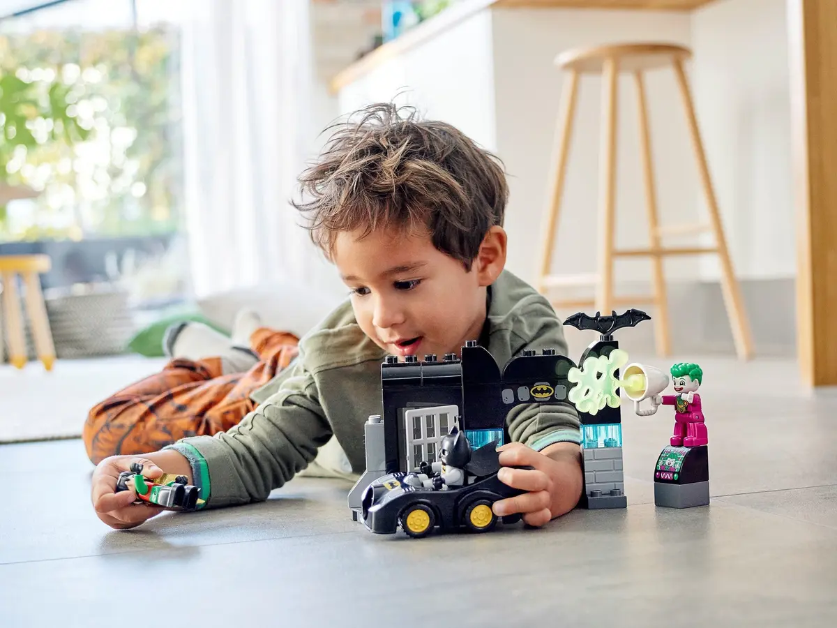 LEGO DUPLO 10919 Batcave set, image 9