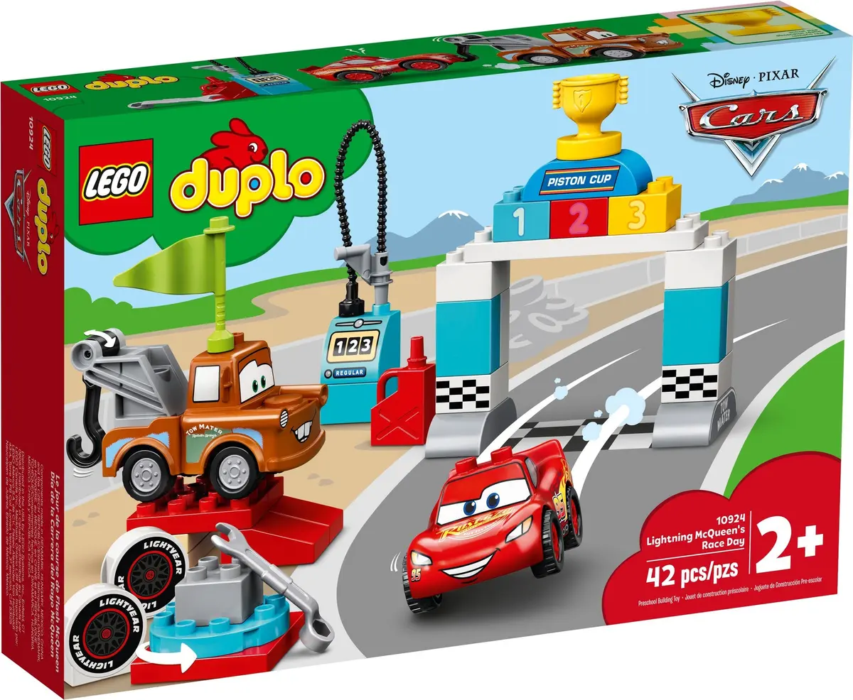 LEGO DUPLO 10924 Lightning McQueen's Race Day set, image 2