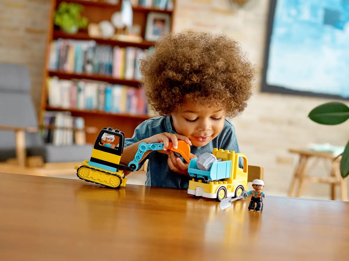 LEGO DUPLO 10931 Truck & Tracked Excavator set, image 9