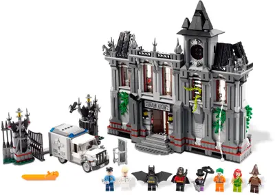 LEGO DC Comics Super Heroes 10937 Batman: Arkham Asylum Breakout set