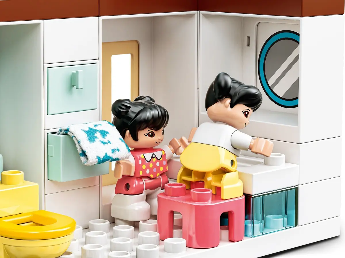 LEGO DUPLO 10943 Happy Childhood Moments set, image 6