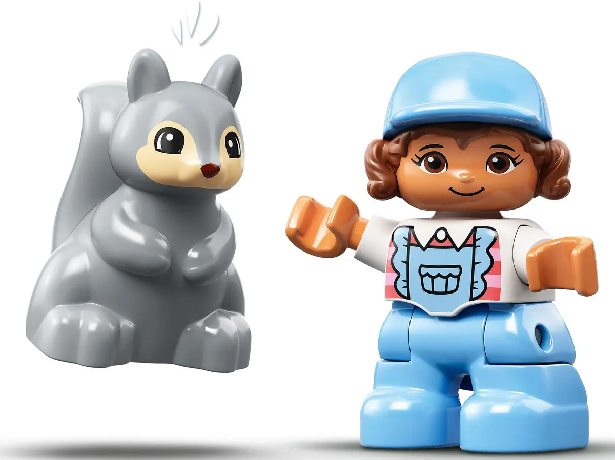 LEGO DUPLO 10946 Family Camping Van Adventure set, image 12
