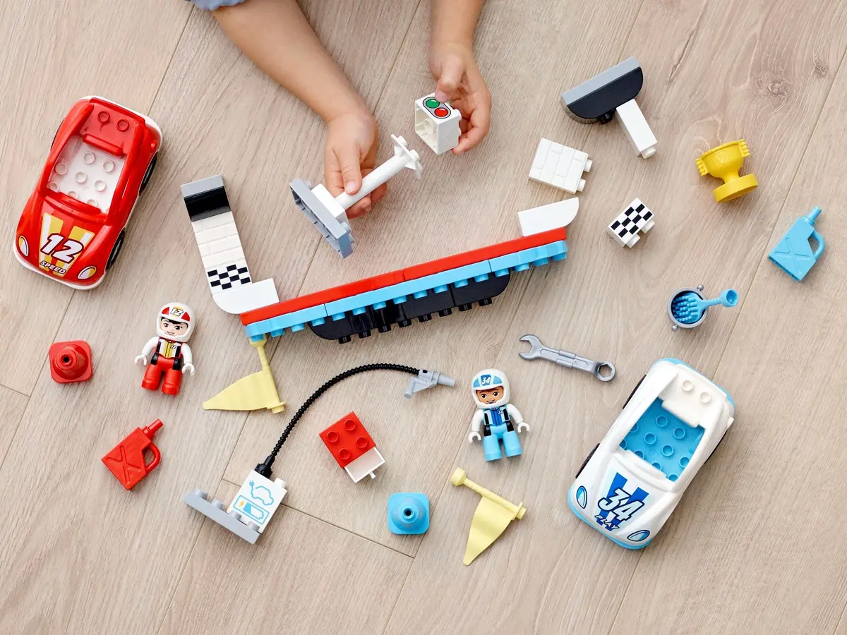 LEGO DUPLO 10947 Race Cars set, image 4
